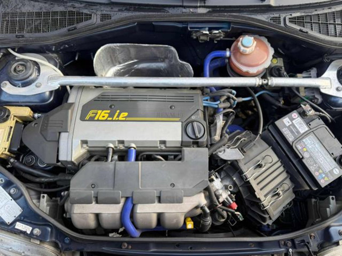 Renault Clio 16V cat Williams (14)