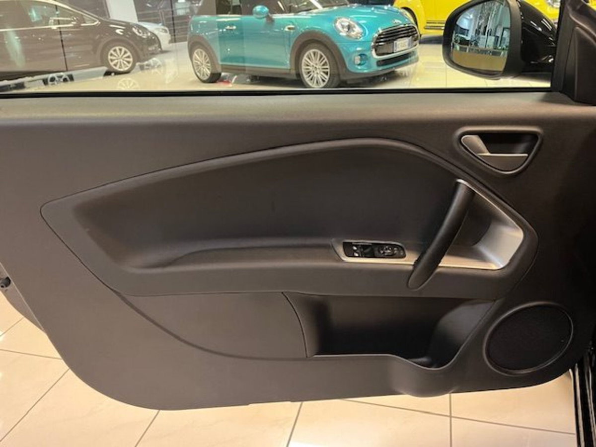 Alfa Romeo MiTo 1.3 JTDm 95 CV S&S Urban (11)