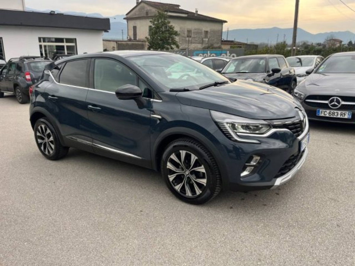 Renault Captur Mild Hybrid 140 CV Techno (2)