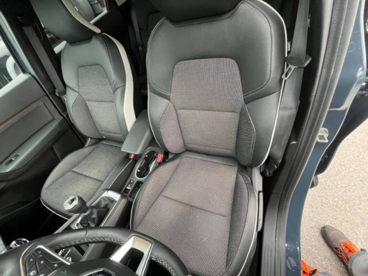 Renault Captur Mild Hybrid 140 CV Techno (8)