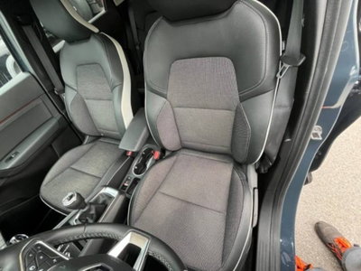 Renault Captur Mild Hybrid 140 CV Techno (8)