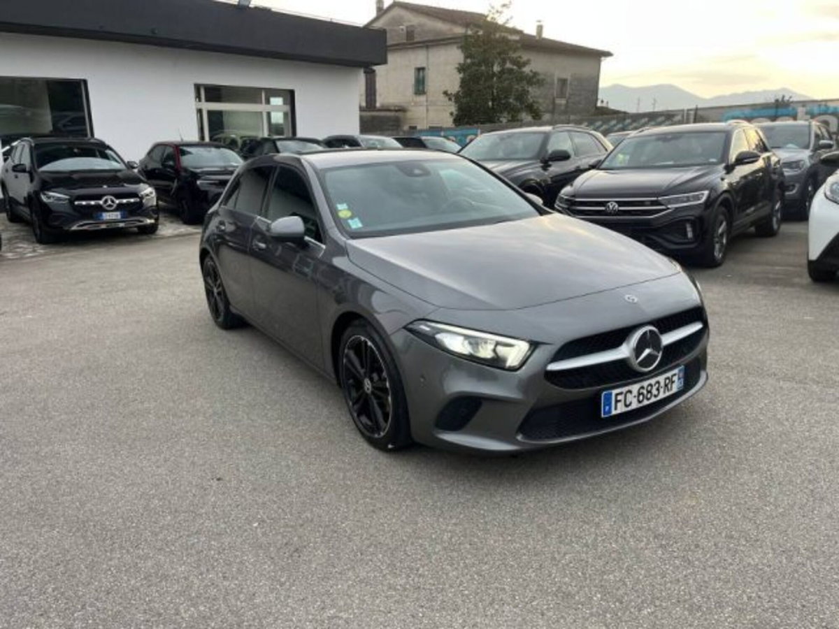 Mercedes-Benz Classe A Sedan 180 d Automatic 4p. Sport (2)