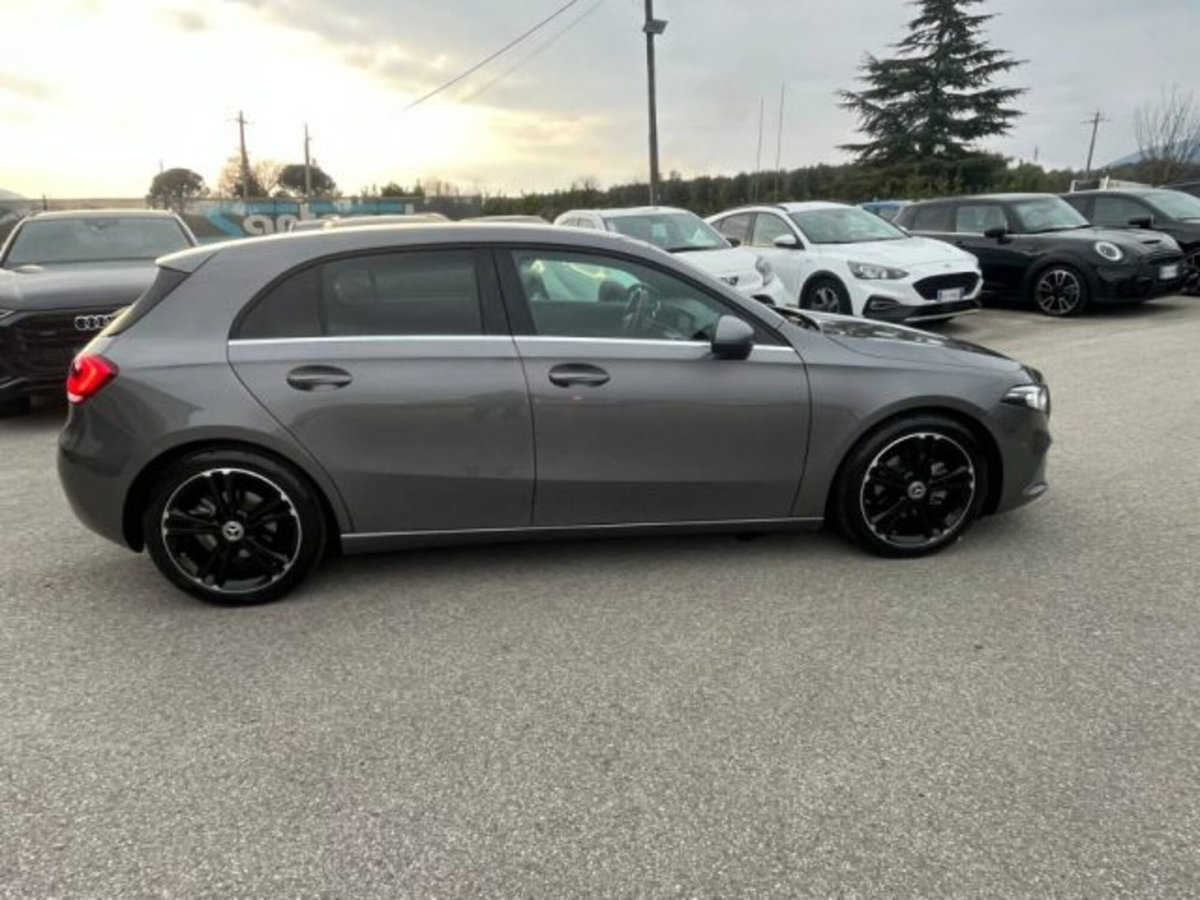 Mercedes-Benz Classe A Sedan 180 d Automatic 4p. Sport (3)