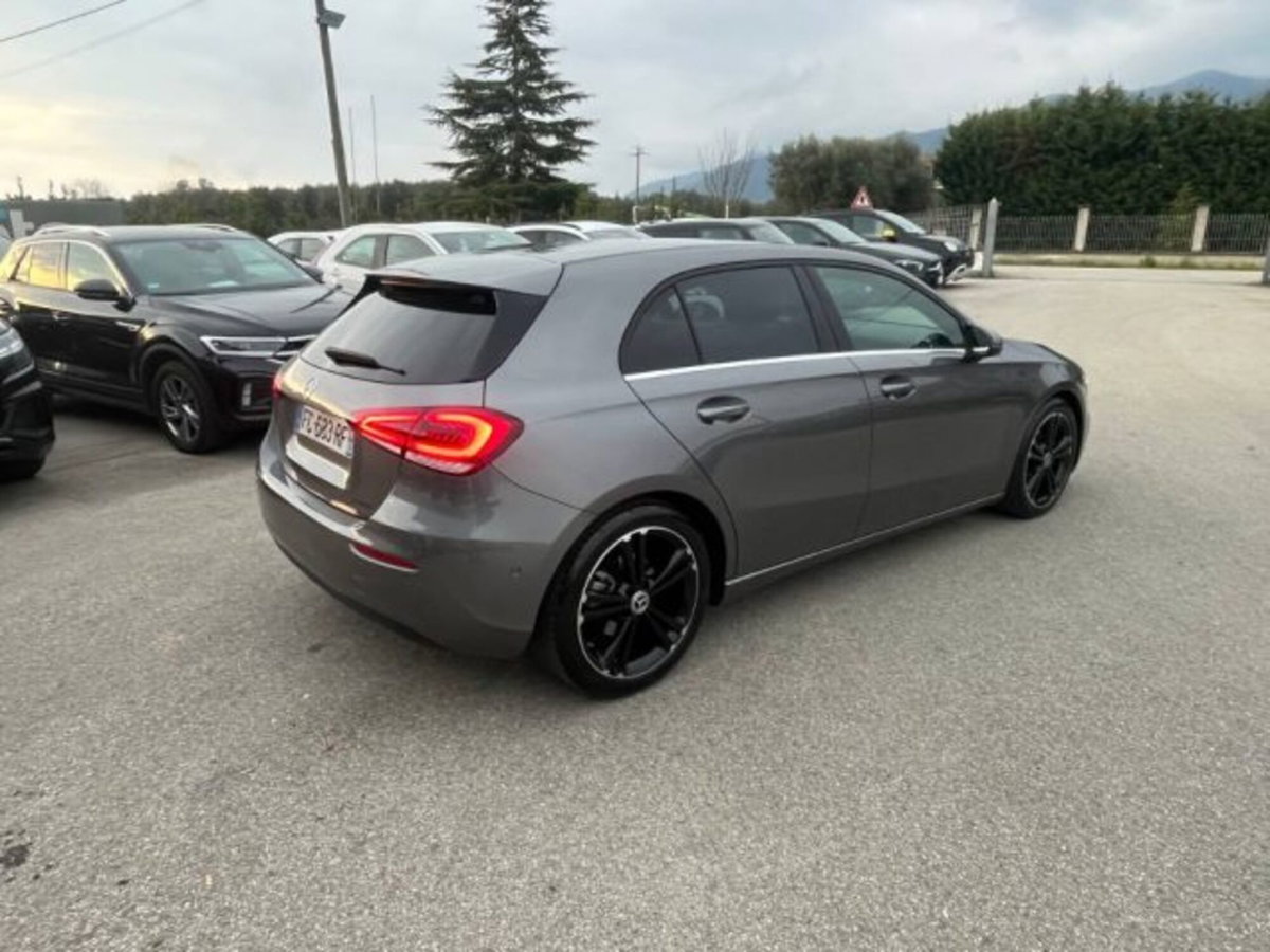 Mercedes-Benz Classe A Sedan 180 d Automatic 4p. Sport (4)