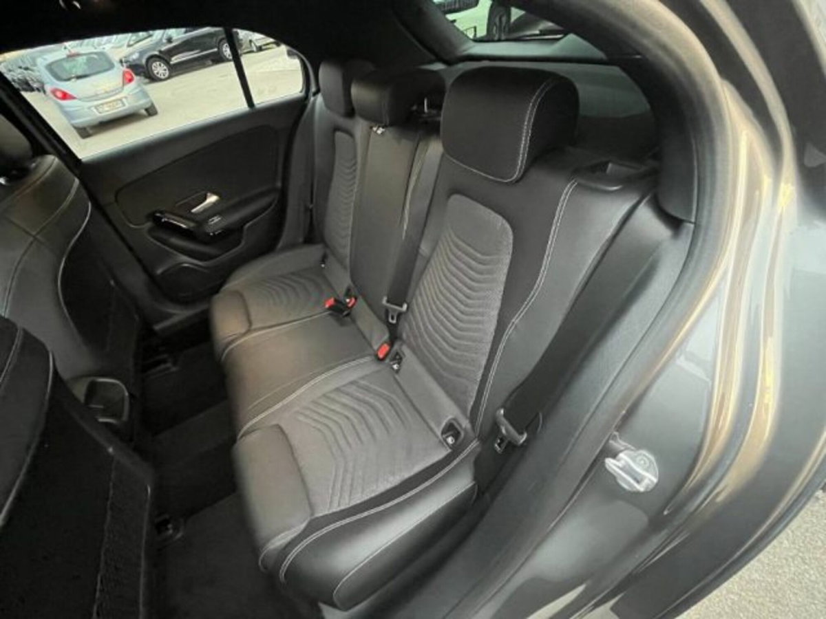 Mercedes-Benz Classe A Sedan 180 d Automatic 4p. Sport (9)
