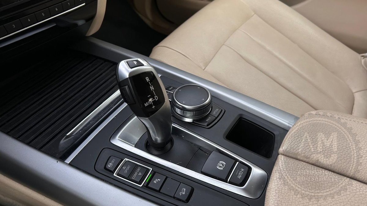 BMW X5 sDrive25d Business (9)