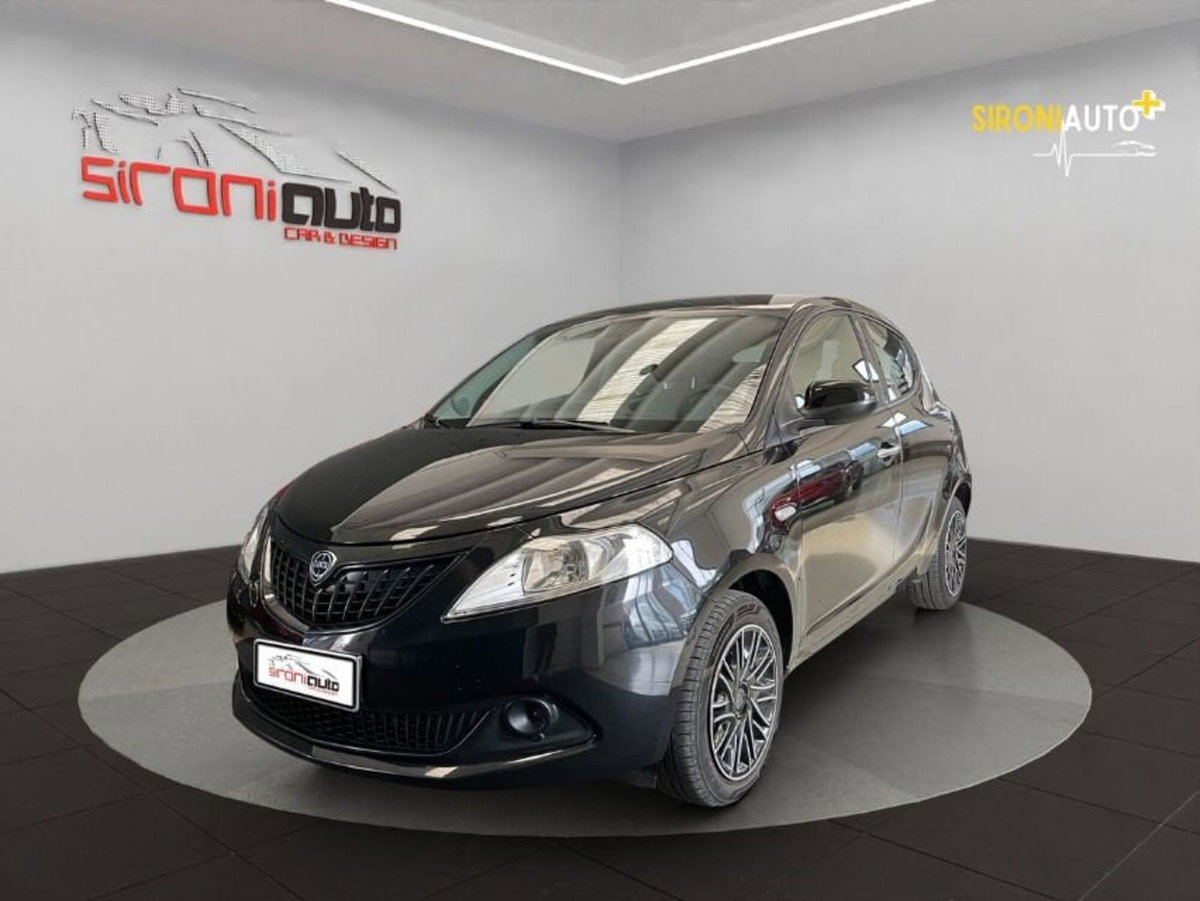 Lancia Ypsilon 1.0 FireFly 5 porte S&S Hybrid Silver Plus