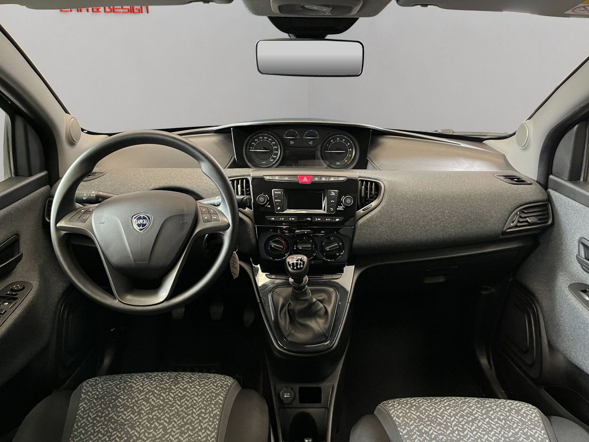 Lancia Ypsilon 1.0 FireFly 5 porte S&S Hybrid Silver Plus (12)