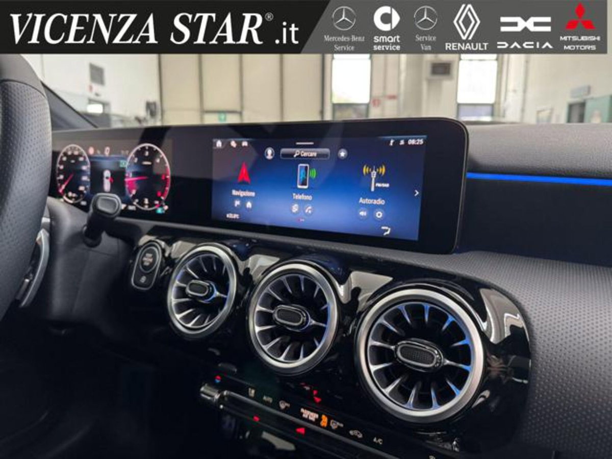 Mercedes-Benz Classe A 200 d AMG Line Premium Plus auto (13)