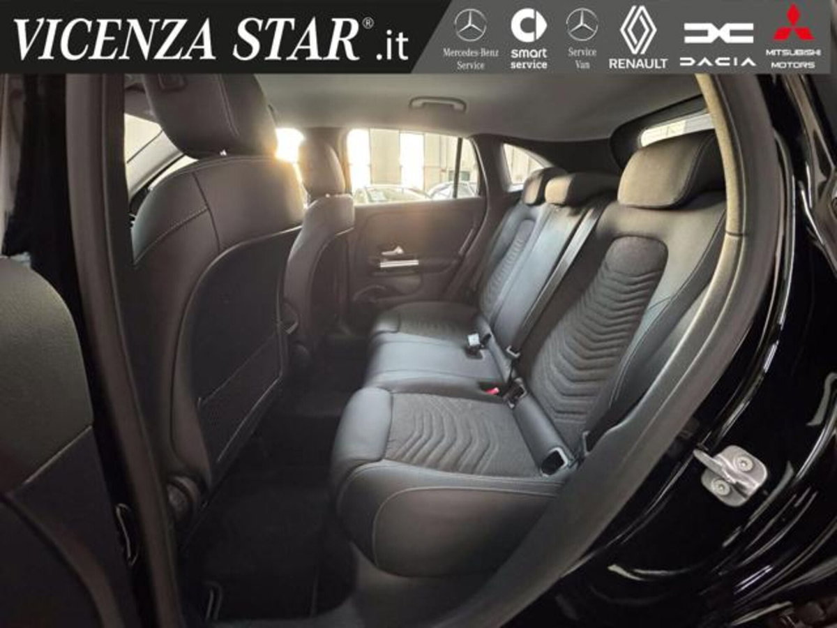 Mercedes-Benz GLA SUV 180 d Progressive Advanced auto (8)