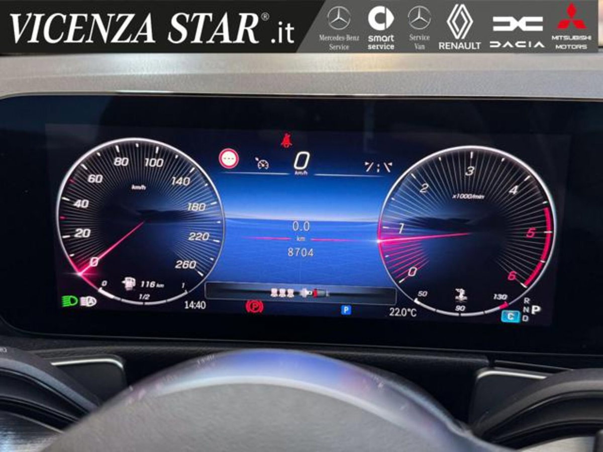 Mercedes-Benz GLB 180 d Automatic Sport (10)