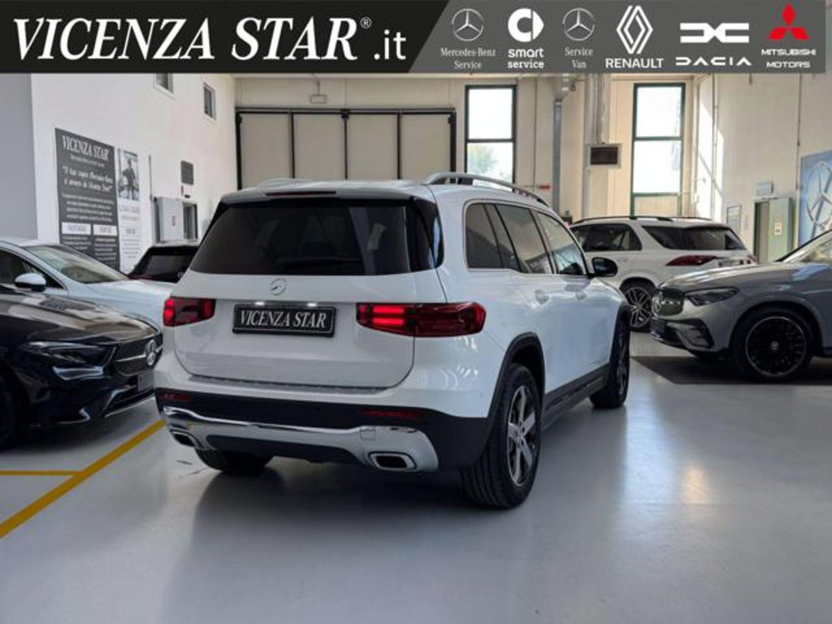 Mercedes-Benz GLB 180 d Automatic Sport (3)