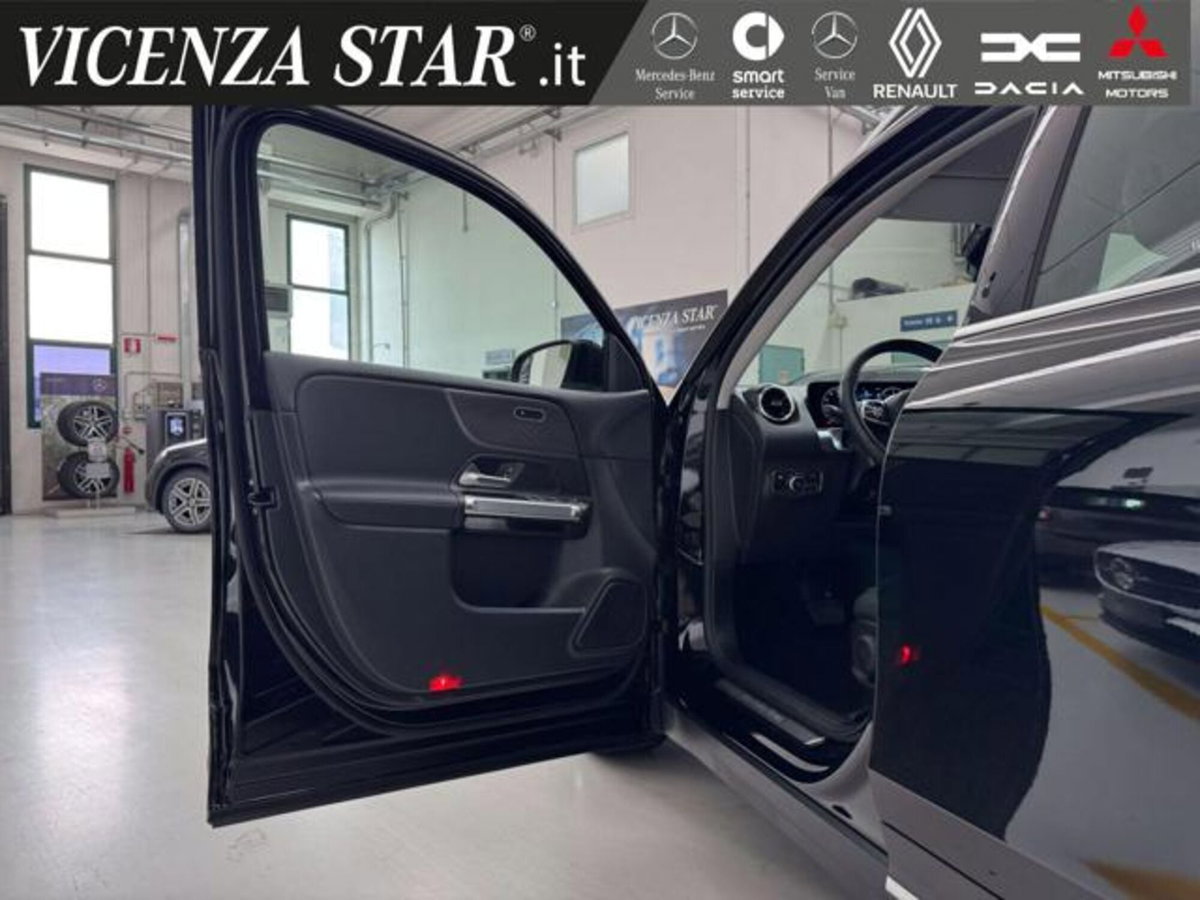 Mercedes-Benz GLB 180 d Automatic Sport (16)