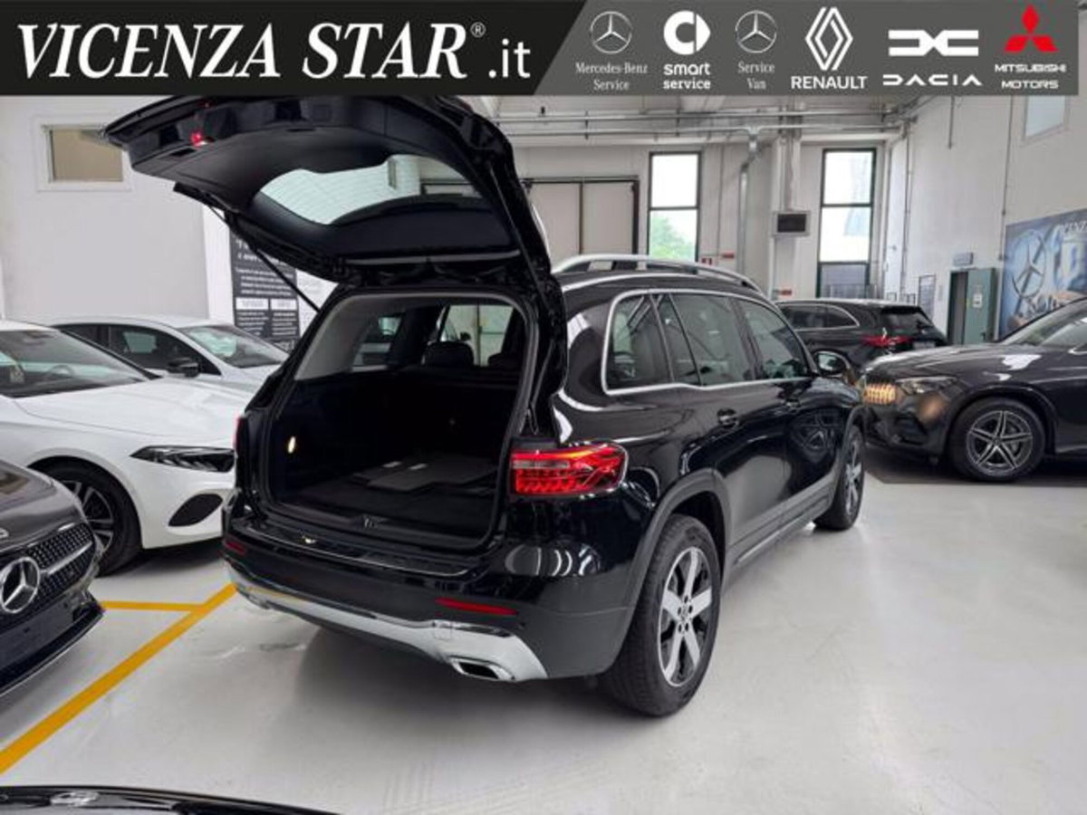 Mercedes-Benz GLB 180 d Automatic Sport (17)