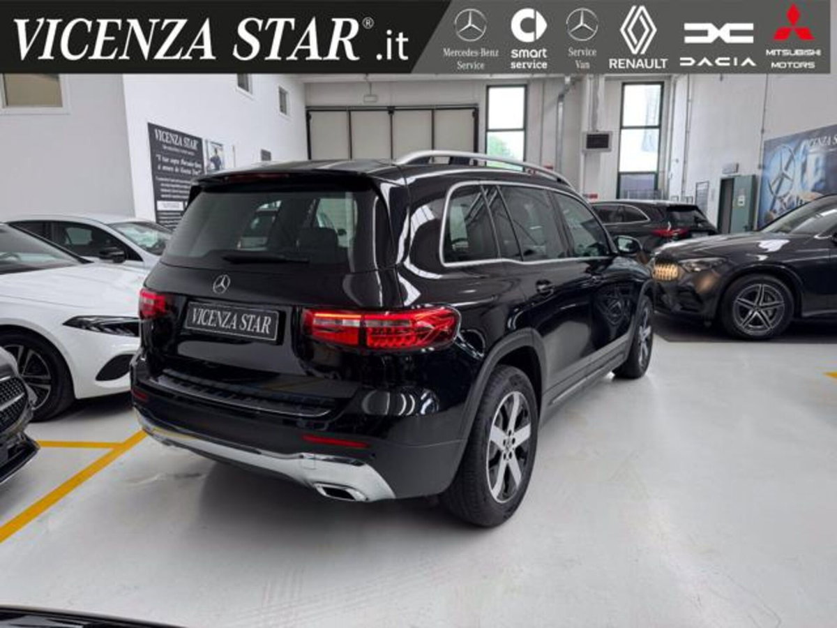 Mercedes-Benz GLB 180 d Automatic Sport (3)