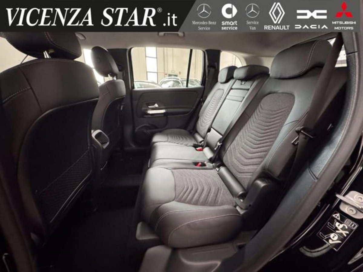 Mercedes-Benz GLB 180 d Automatic Sport (8)