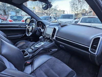 Porsche Cayenne 3.0 Diesel (9)