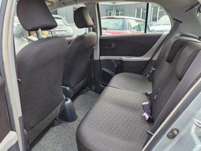 Toyota Yaris 1.0 5 porte (6)