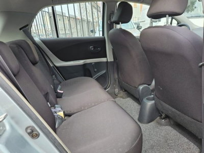 Toyota Yaris 1.0 5 porte (9)