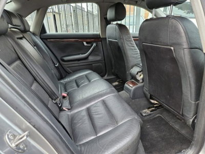 Audi A4 1.9 TDI/130 CV cat (10)