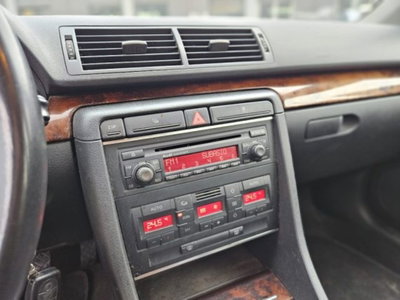 Audi A4 1.9 TDI/130 CV cat (11)