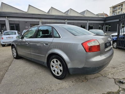 Audi A4 1.9 TDI/130 CV cat (4)
