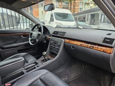 Audi A4 1.9 TDI/130 CV cat (9)