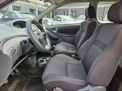 Toyota Yaris 16V cat 3 porte T Sport (6)