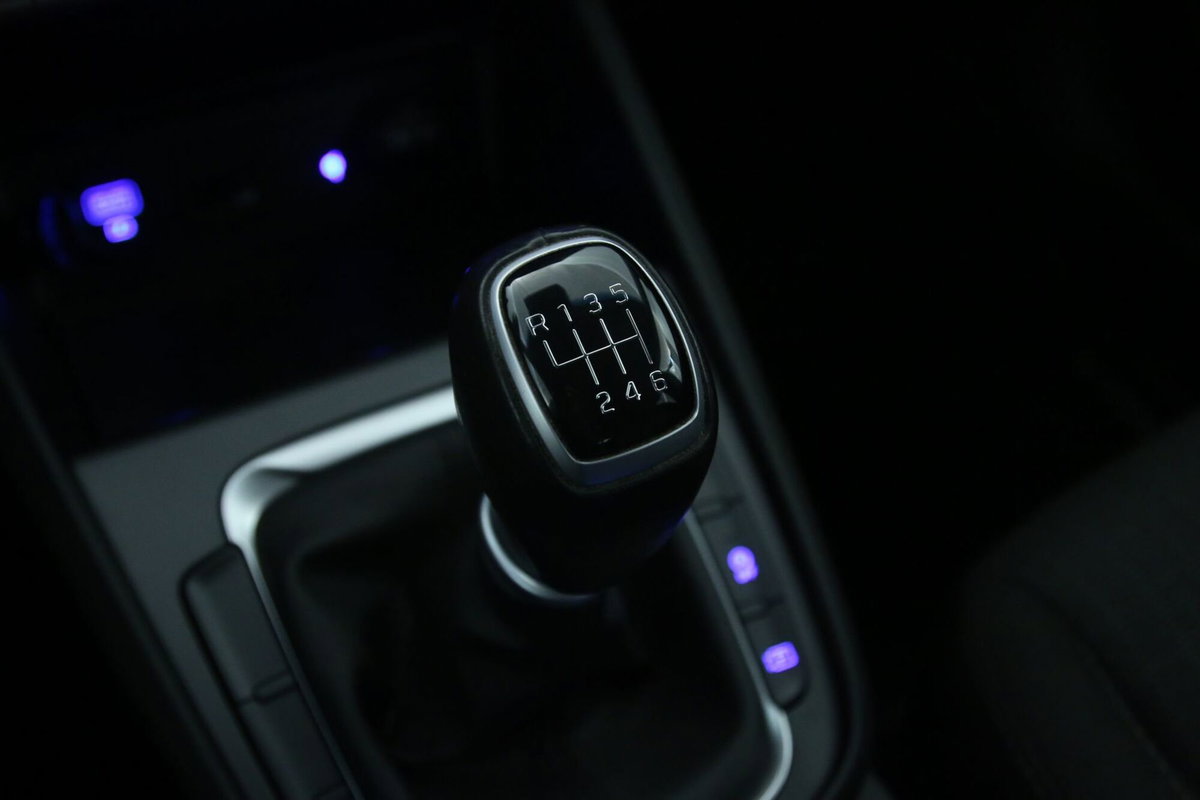 Hyundai Kona 1.0 T-GDI Hybrid 48V iMT XLine (15)