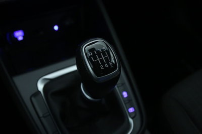 Hyundai Kona 1.0 T-GDI Hybrid 48V iMT XLine (15)