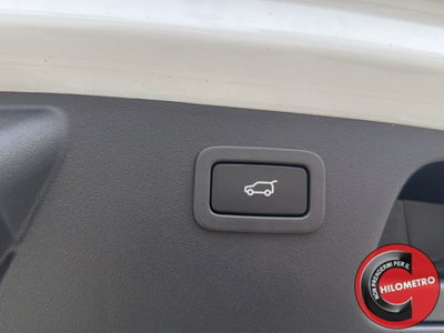 Jaguar E-Pace 2.0D I4 163 CV (10)