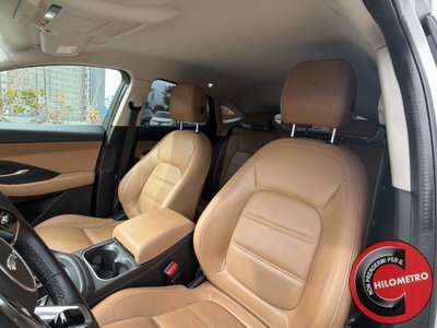Jaguar E-Pace 2.0D I4 163 CV (14)