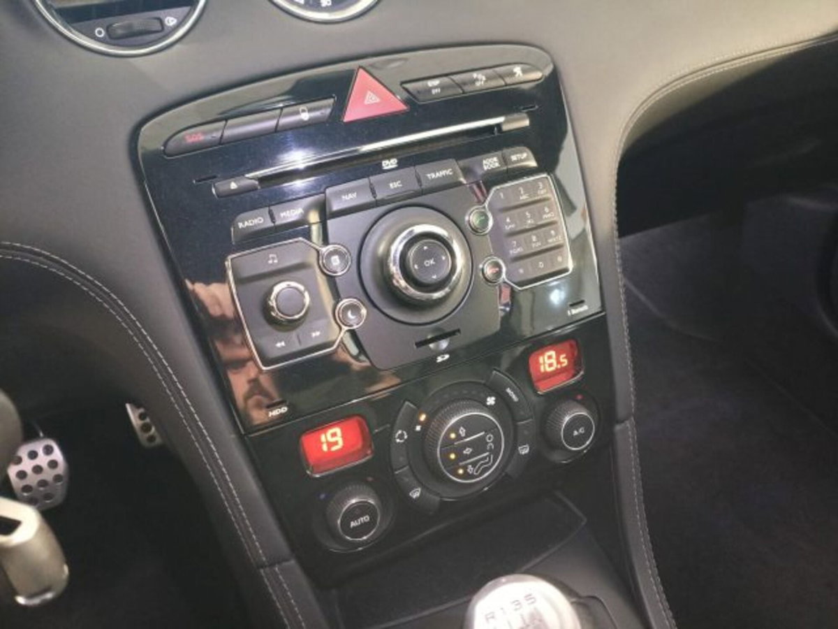 Peugeot RCZ 2.0 HDi 163CV (10)