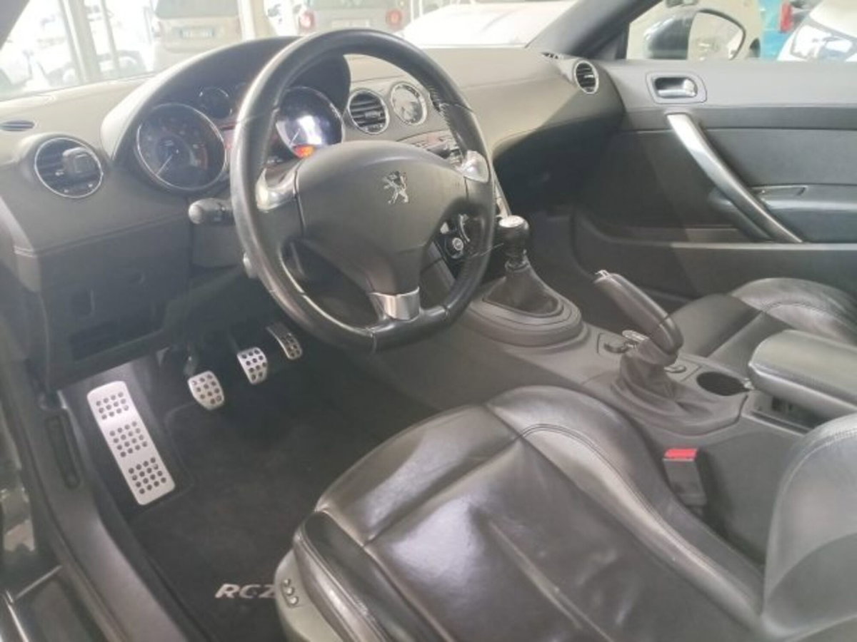 Peugeot RCZ 2.0 HDi 163CV (8)