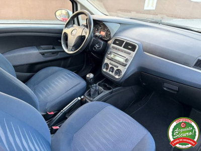 Fiat Grande Punto 1.3 MJT 90 CV 3 porte Dynamic (5)