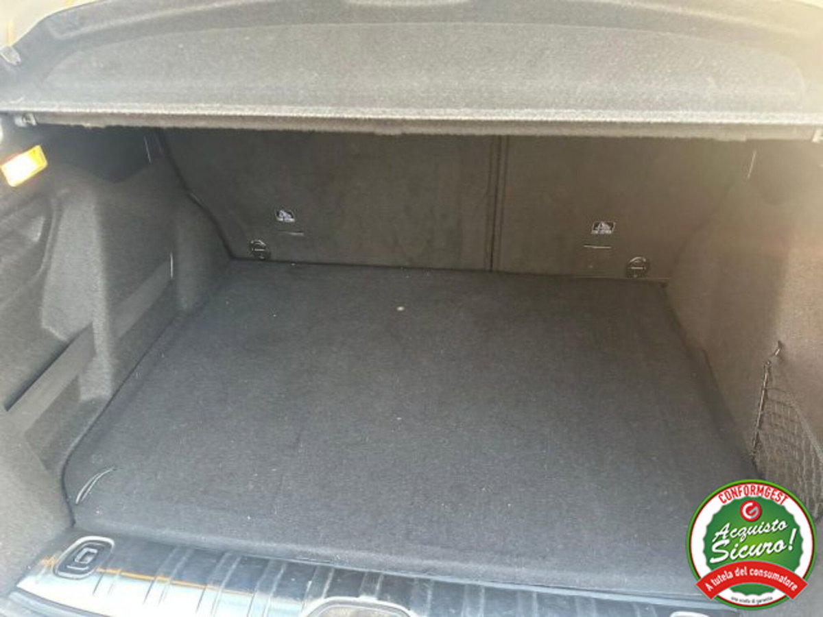 Peugeot 2008 Turbo 110 S&S Black Matt (13)