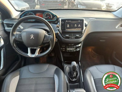 Peugeot 2008 Turbo 110 S&S Black Matt (15)