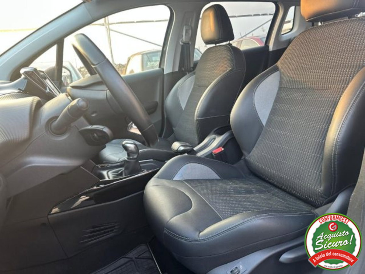 Peugeot 2008 Turbo 110 S&S Black Matt (6)