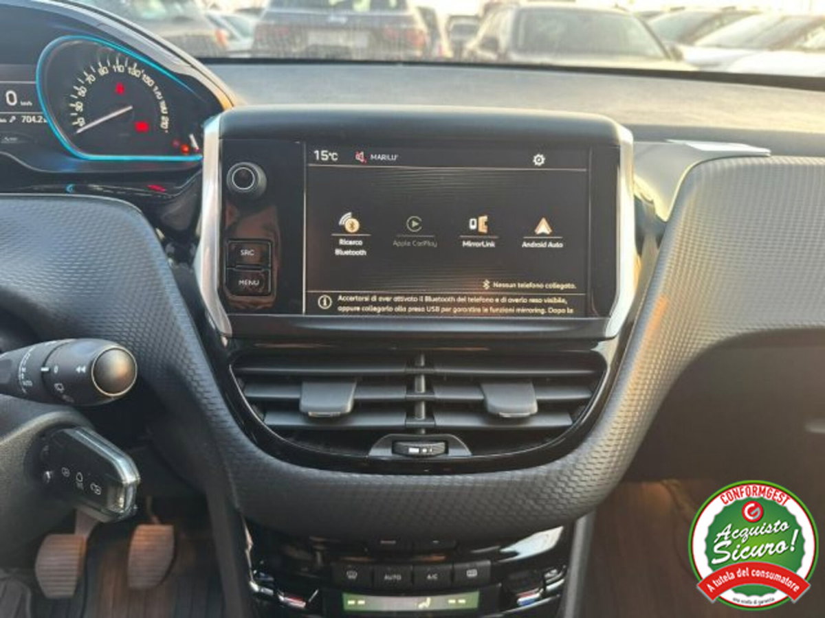 Peugeot 2008 Turbo 110 S&S Black Matt (8)