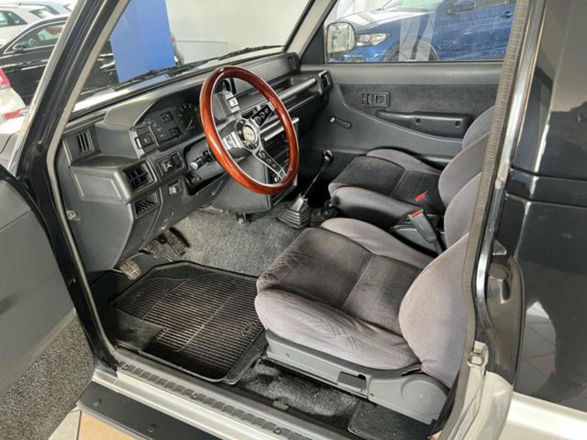 Daihatsu Feroza 1.6i cat Resin-top DX (5)