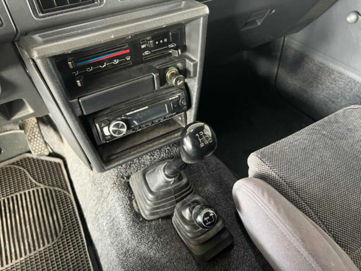 Daihatsu Feroza 1.6i cat Resin-top DX (8)