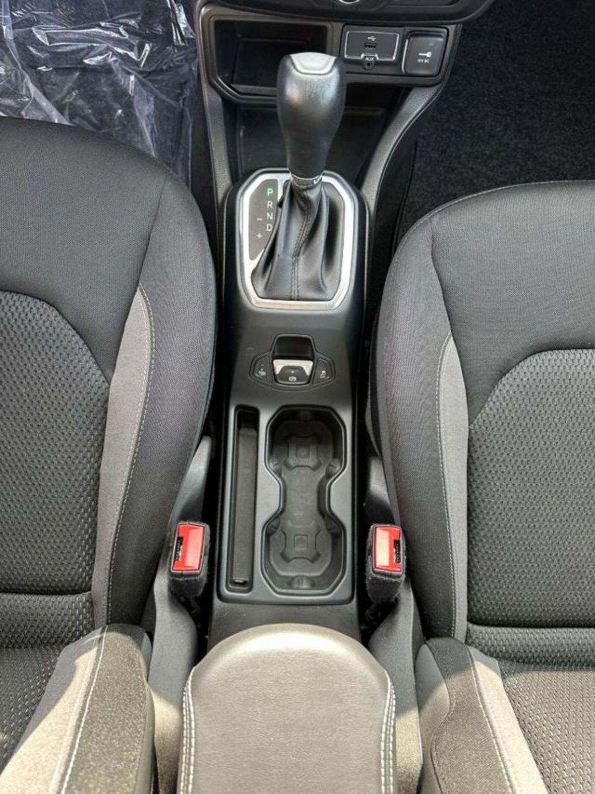 Jeep Renegade 1.5 Turbo T4 MHEV Limited (11)