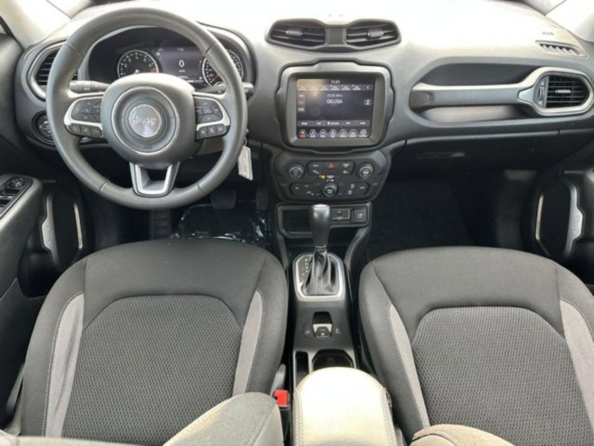 Jeep Renegade 1.5 Turbo T4 MHEV Limited (13)