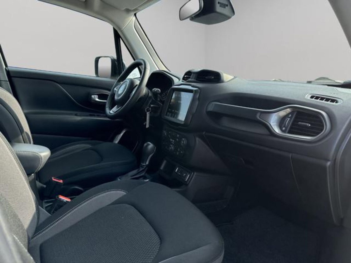 Jeep Renegade 1.5 Turbo T4 MHEV Limited (16)