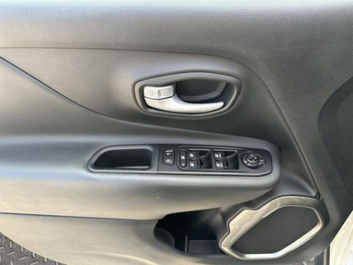 Jeep Renegade 1.5 Turbo T4 MHEV Limited (9)