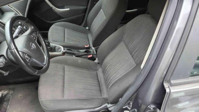 Opel Astra Station Wagon 1.7 CDTI 110CV Sports Elective (6)