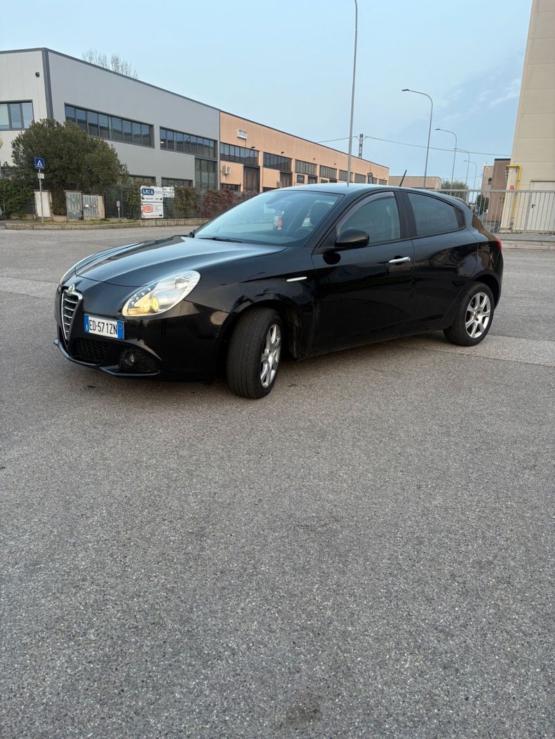 Alfa Romeo Giulietta 1.6 JTDm-2 Distinctive