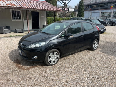 Ford Fiesta Ikon 1.2 82CV 3 porte (2)