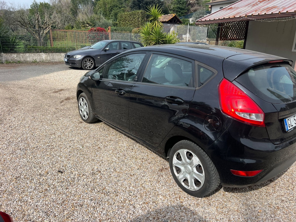 Ford Fiesta Ikon 1.2 82CV 3 porte (3)