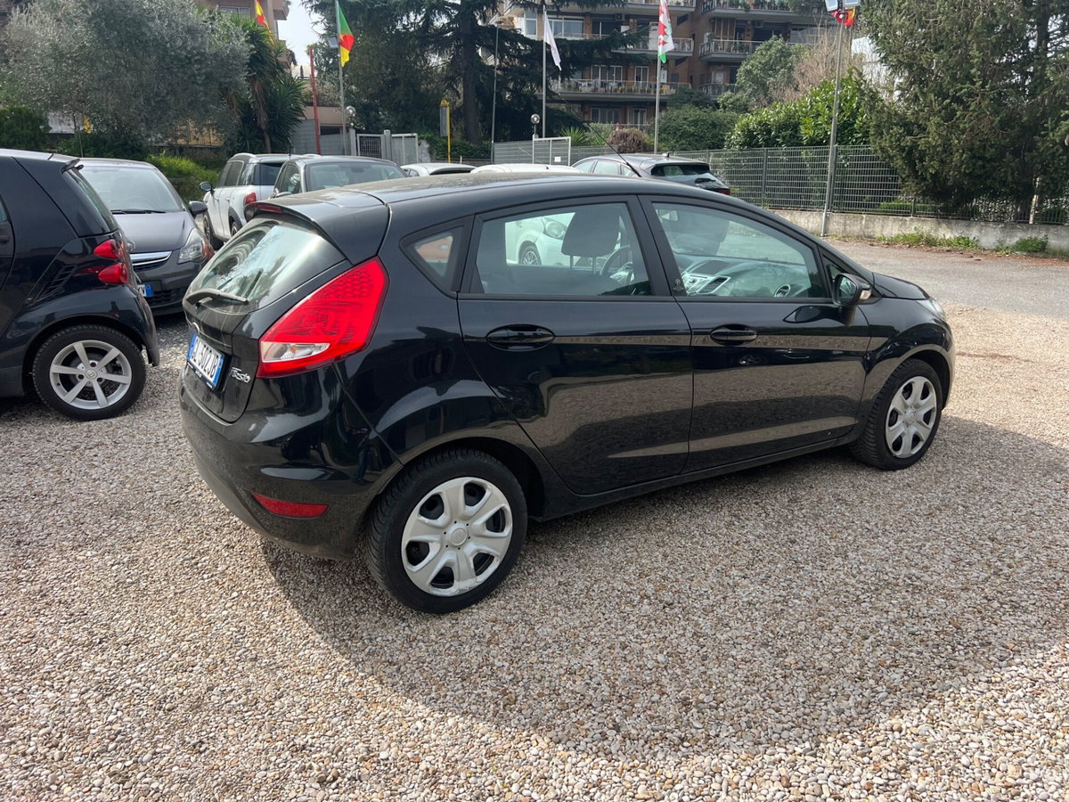 Ford Fiesta Ikon 1.2 82CV 3 porte (5)